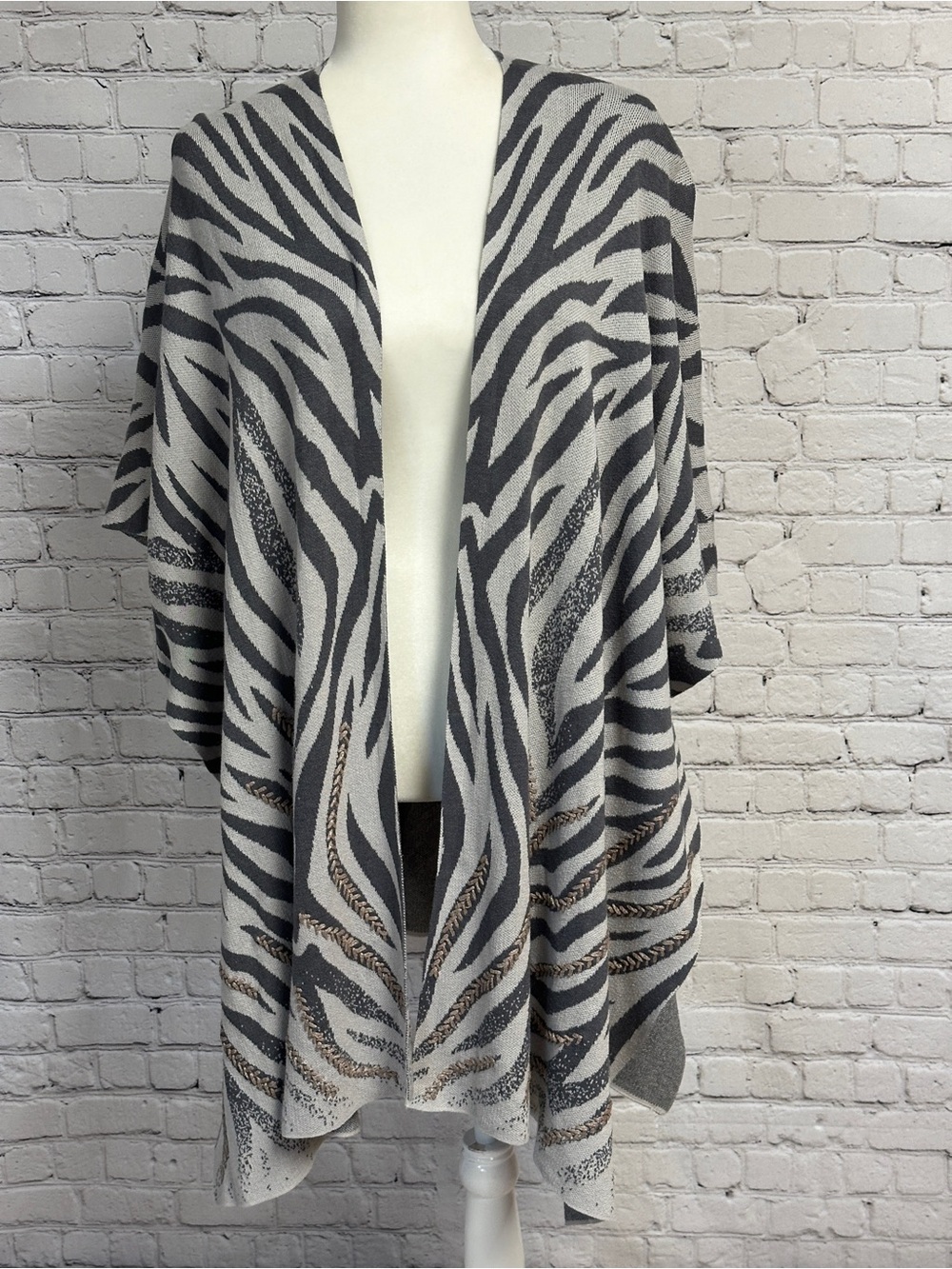 Chico's Gray Knit Open Cardigan/Poncho/Shrugs Size S/M